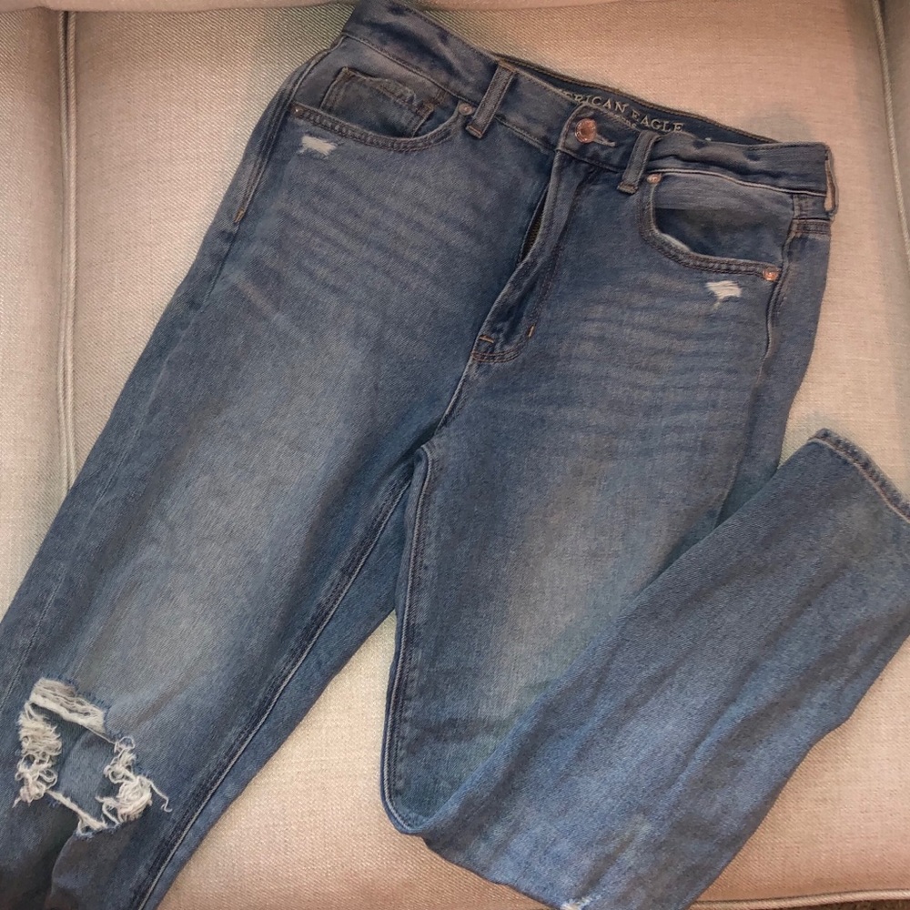 Light Wash American Eagle Jeans
